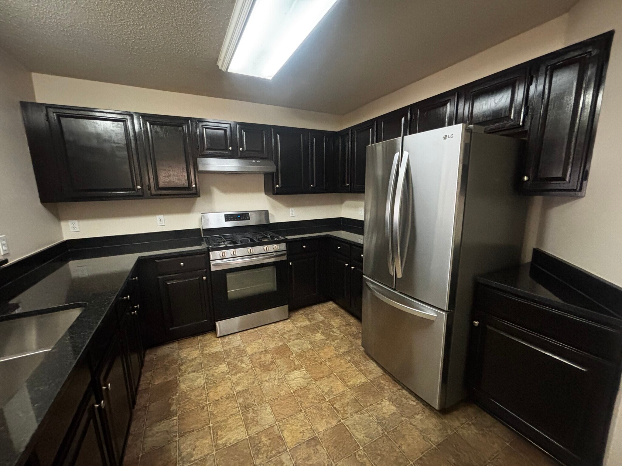 Kitchen 1 - 542 Pewaukee Rd