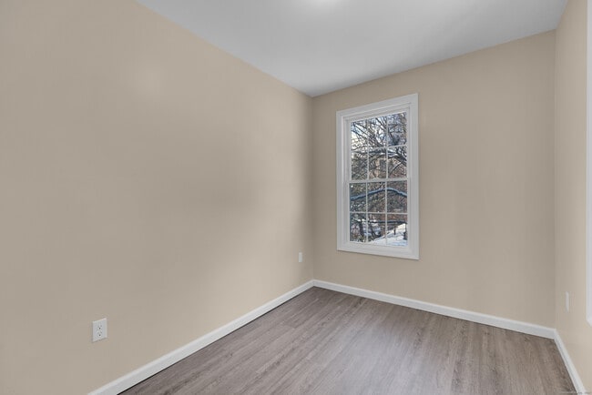 Building Photo - 8-10 Rimmondale St