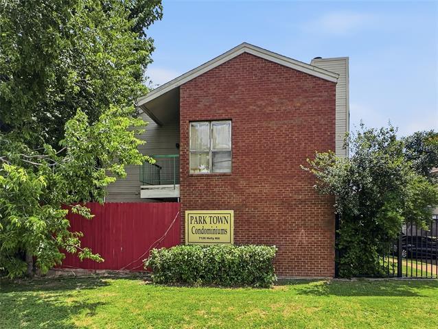 Building Photo - 7126 Holly Hill Dr