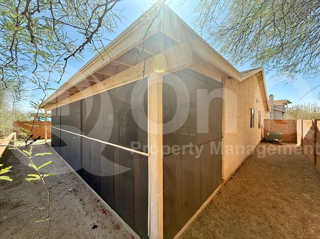 Building Photo - 8488 N Winchester Creek Dr