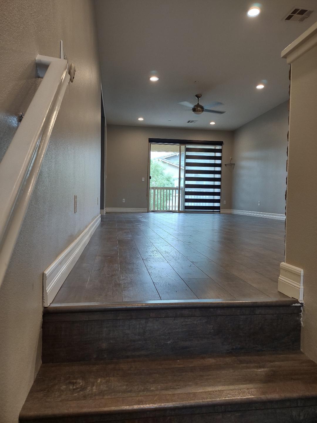 Building Photo - 982 Sweetbriar Ln