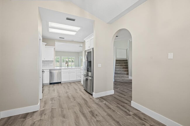 Building Photo - 113 Sea Garden Ct