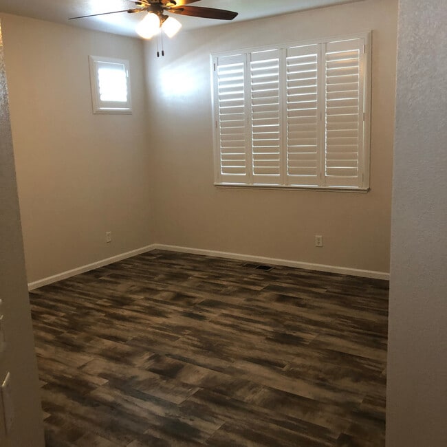 Building Photo - 3908 Cloverbrook Dr