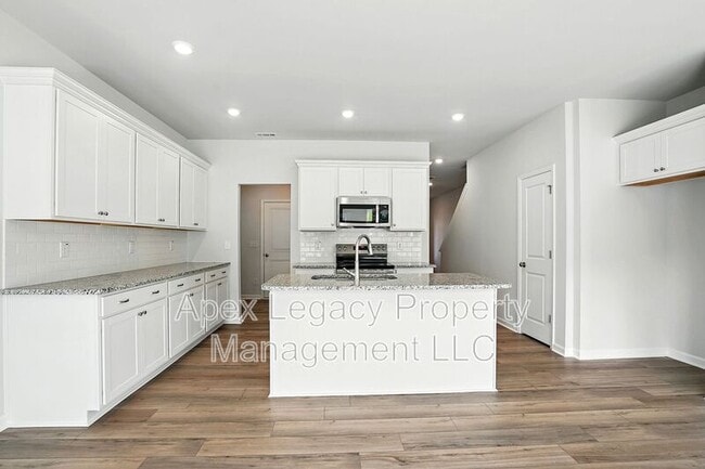 Building Photo - 112 Central Townes Wy