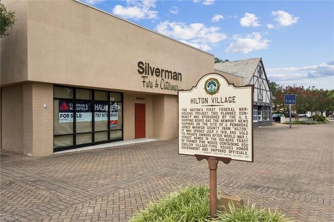 Building Photo - 205 River Rd