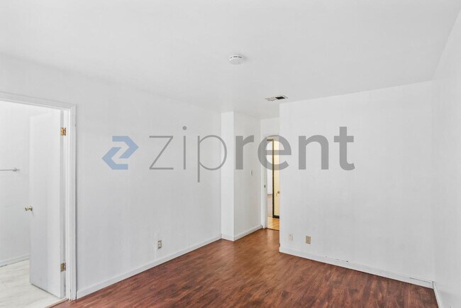 Building Photo - 2095 Olivera Rd