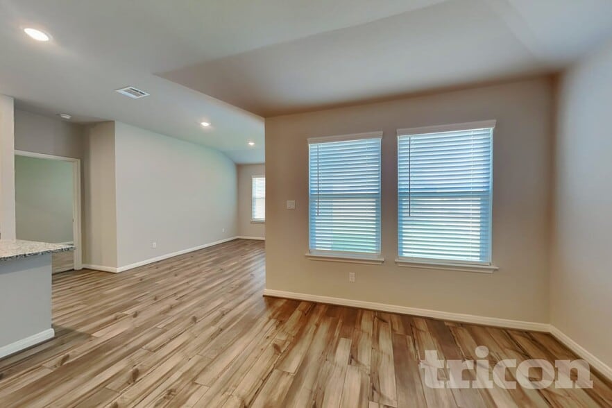 Building Photo - 5811 Zoey Wy