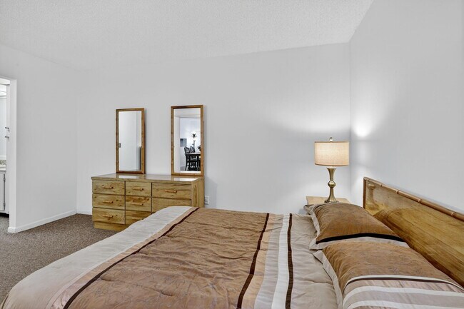 Building Photo - 5220 Las Verdes Cir