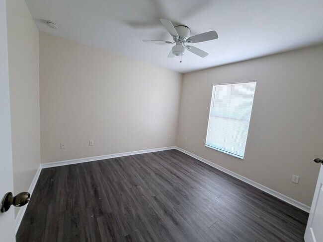 Building Photo - 3925 22nd St W