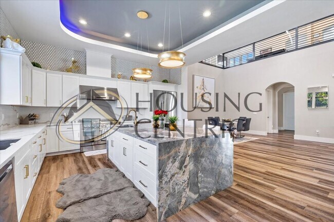 Building Photo - Breathtaking Luxury Custom Rental in Guard Gated Serrano Golf Community!!