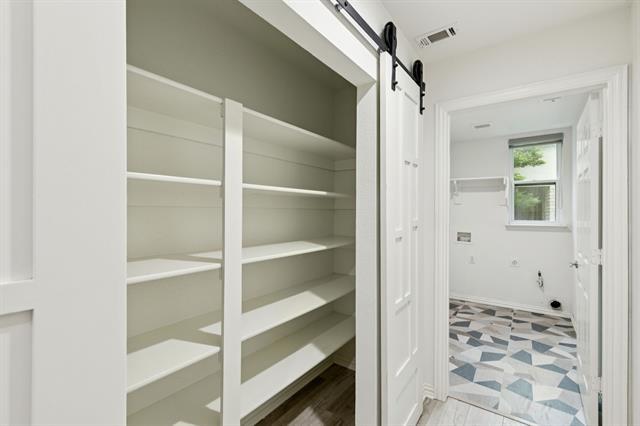 Building Photo - 3605 Tinsdale Dr