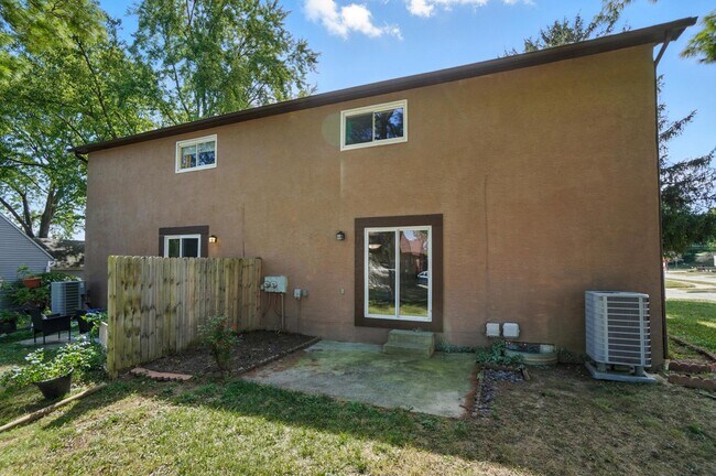 Building Photo - 5 Keene Dr