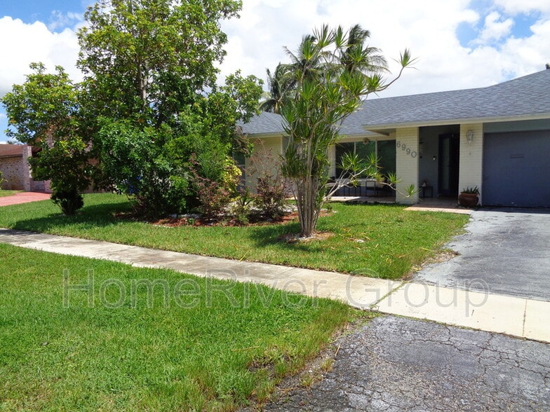 Primary Photo - 6990 NW 23rd St