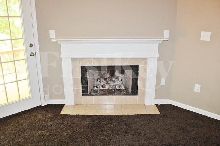 Building Photo - 8748 Woodpointe Cir