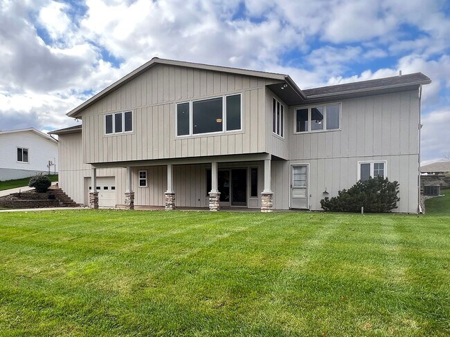 Building Photo - 6724 Rushmore Ct