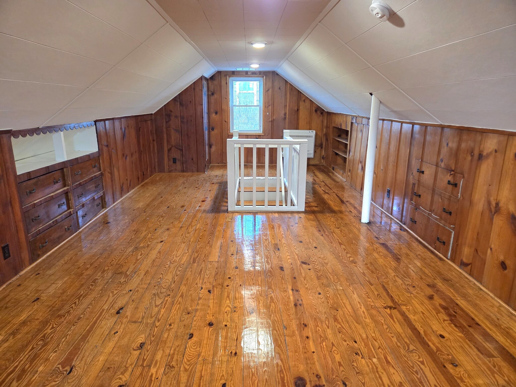 Main Bedroom 3 ( 2nd floor) - 1130 Stephen Dr