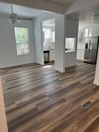 Building Photo - 141 Vine St