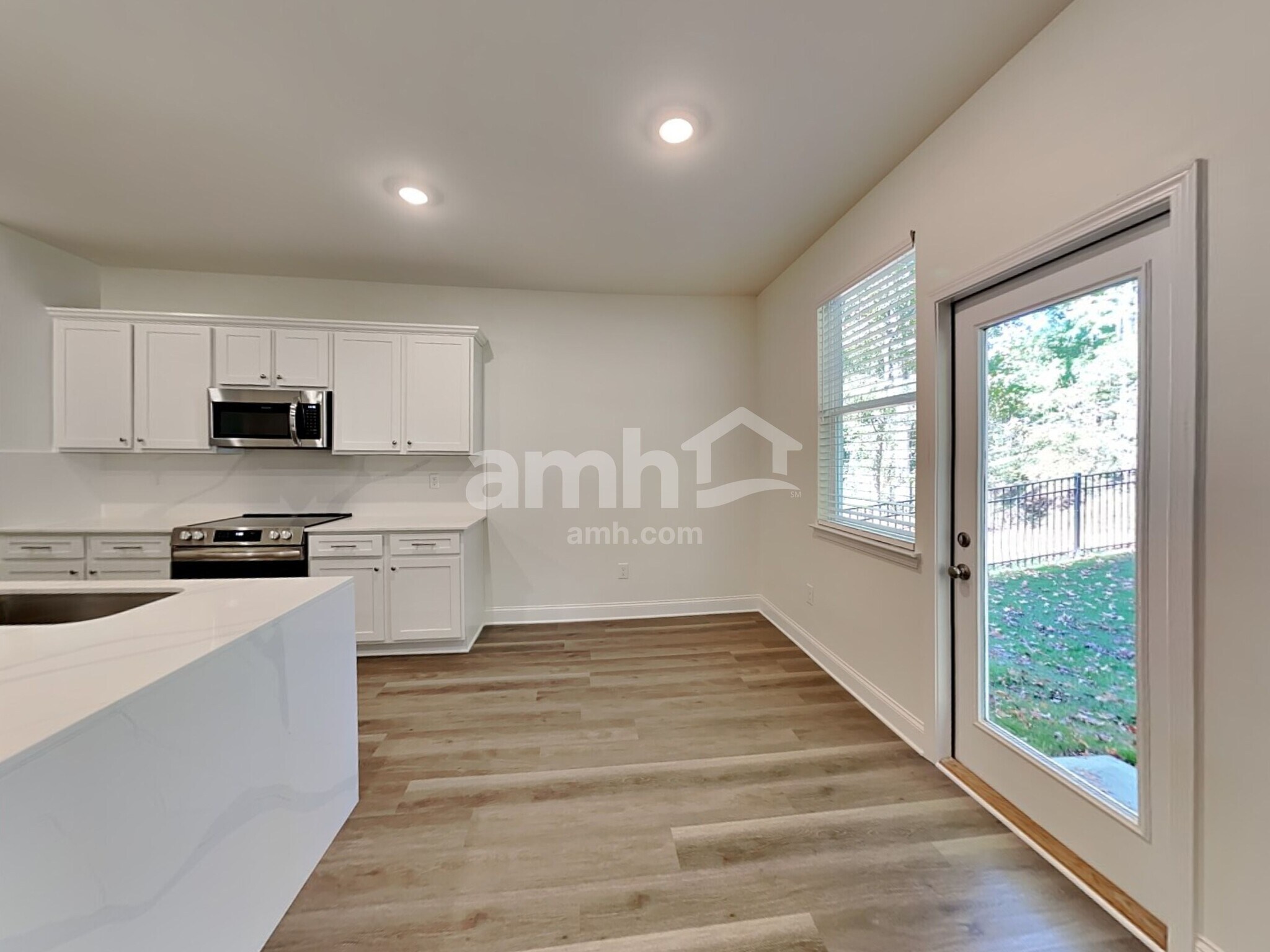 Building Photo - 850 Jubilation St