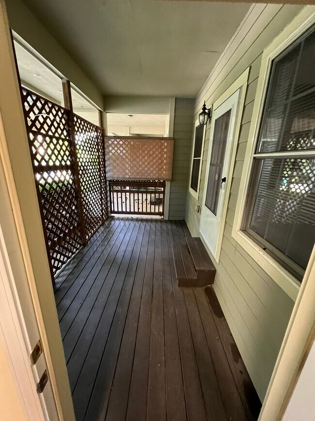 Building Photo - Arden 3 bed Townhome: Commuter's Wishlist