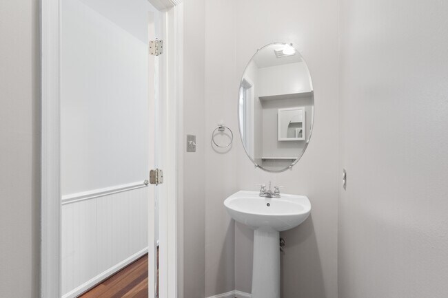 Building Photo - 21504 Welby Terrace