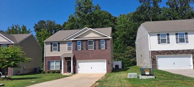 Building Photo - 1527 Sergeant Ln