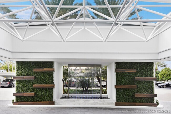 Building Photo - 1500 S Ocean Blvd
