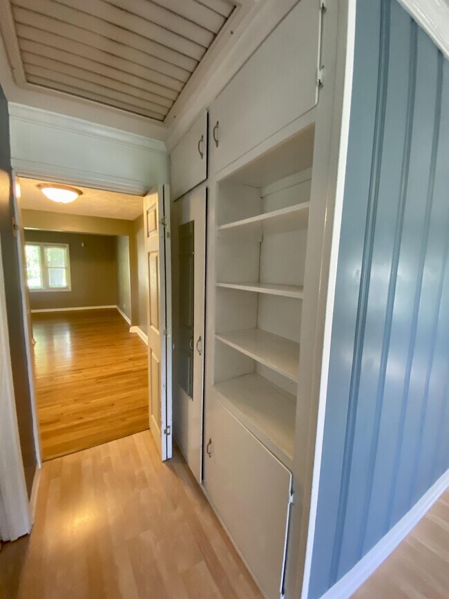 Building Photo - 6034 Juniper Dr