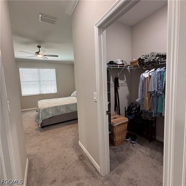 Building Photo - 4028 E Hampton Cir
