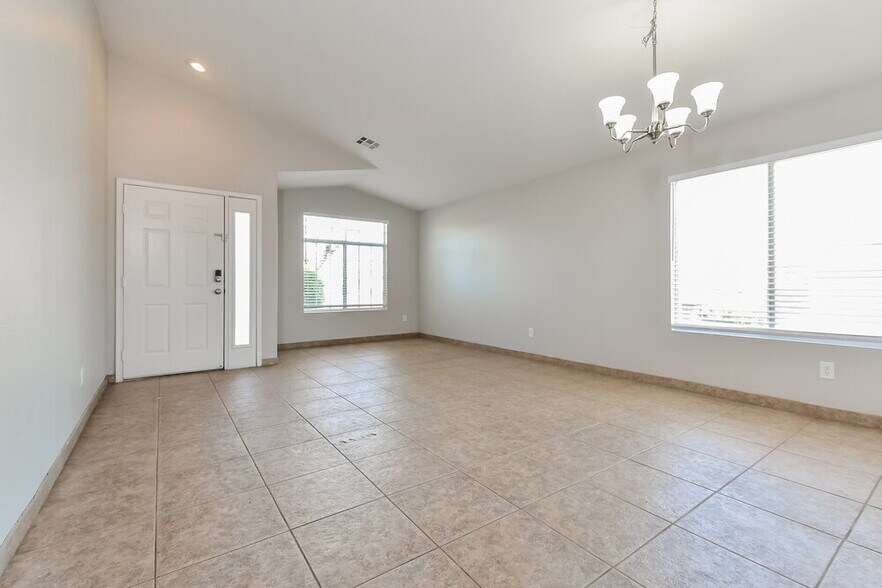 Building Photo - 2401 Cypress Island Ct