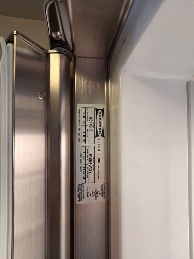 Building Photo - Immaculate Contemporary Living in Kaka‘ako- 2 bedroom, 2 bathroom, 2 covered parking stall, and I...