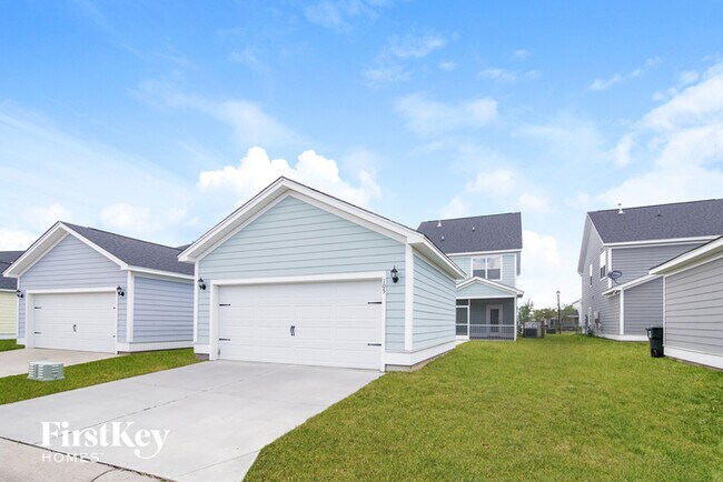 Building Photo - 105 Yorkshire Dr