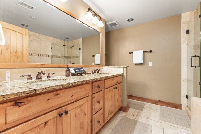 Building Photo - 2905 Mountaineer Cir