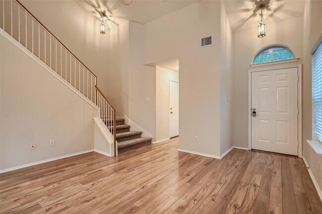 Building Photo - 2505 Wilma Rudolph Rd