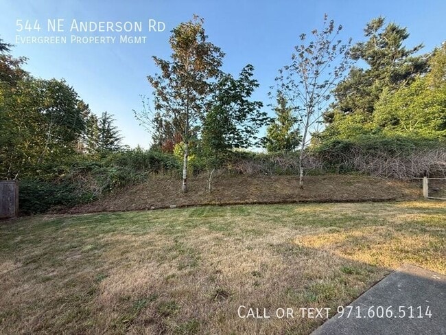 Building Photo - 544 NE Anderson Rd