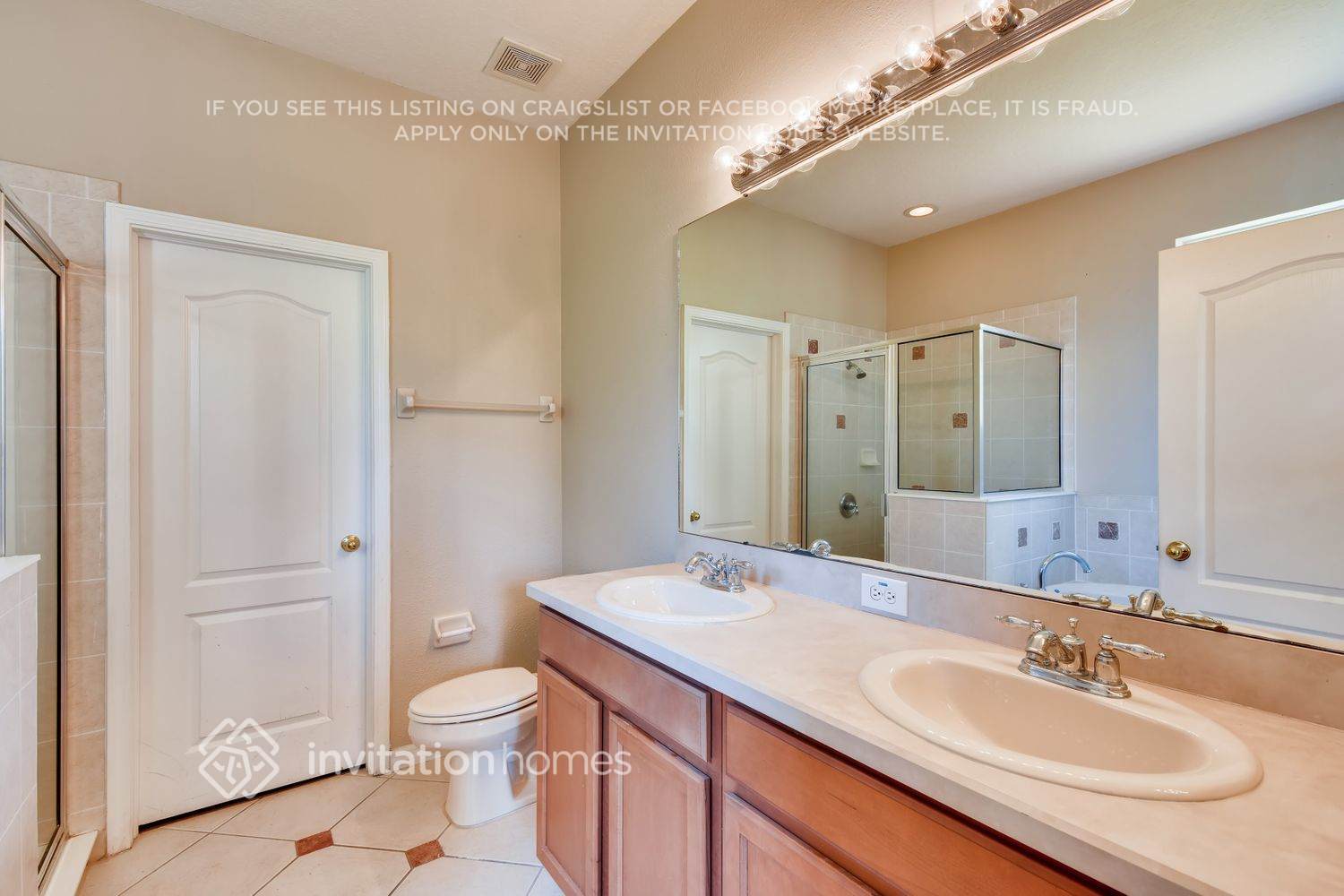 Building Photo - 8557 Deer Chase Dr