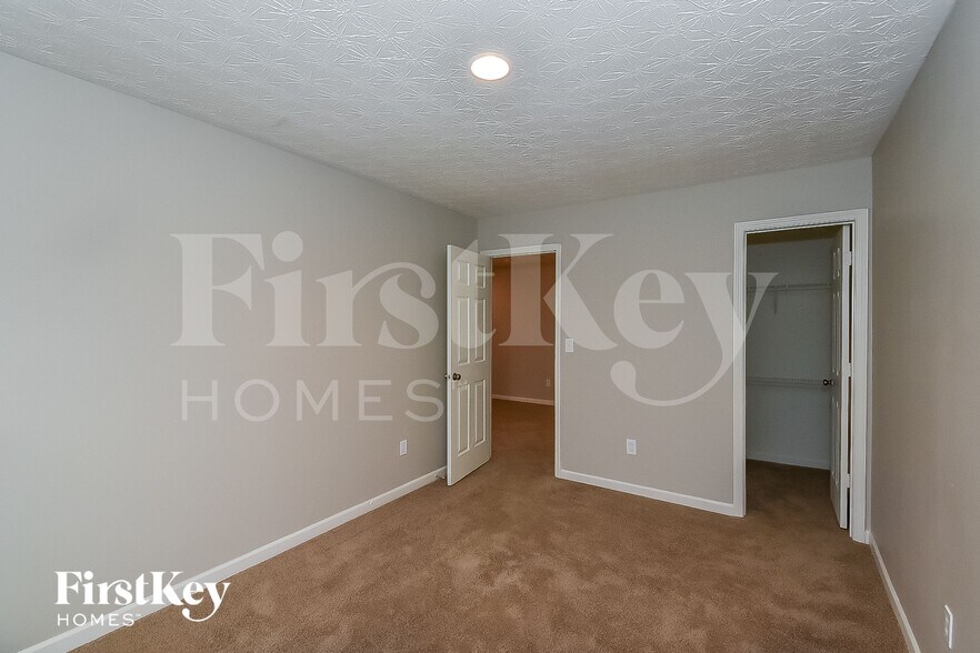 Building Photo - 4831 Wexford Trail