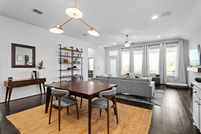 Building Photo - 8116 Bestride Bend