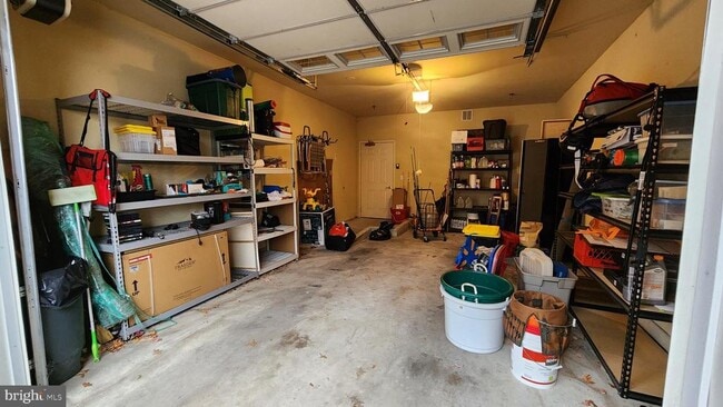 Building Photo - 245 Breeders Cup Dr