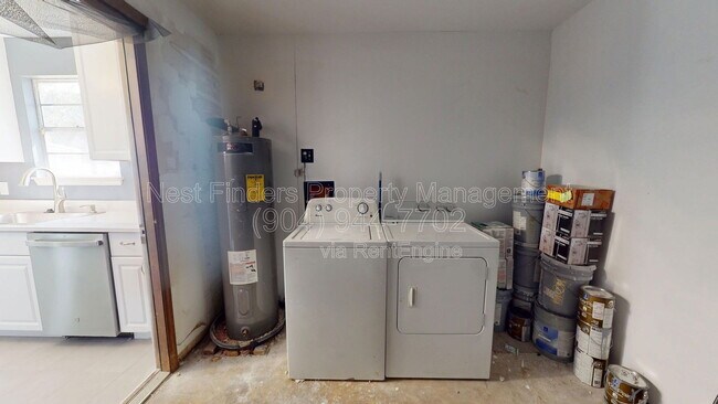 Building Photo - 5154 Saddlehorn Dr S