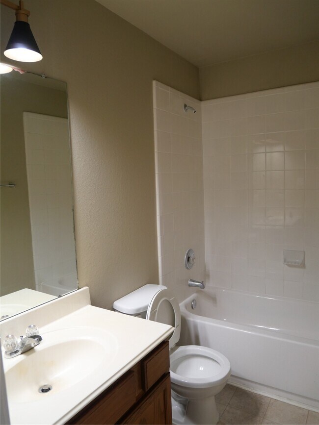 Building Photo - 1739 Nichole Woods Dr