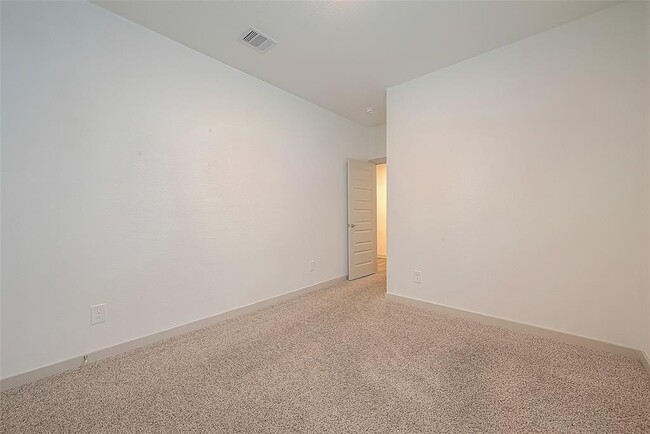 Building Photo - 29326 Red Rocks Pk Dr