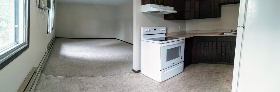 Kitchen - 414 10th Ave S
