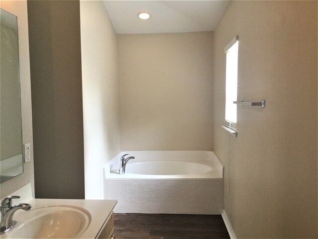 Building Photo - 1071 Royal Marquis Cir