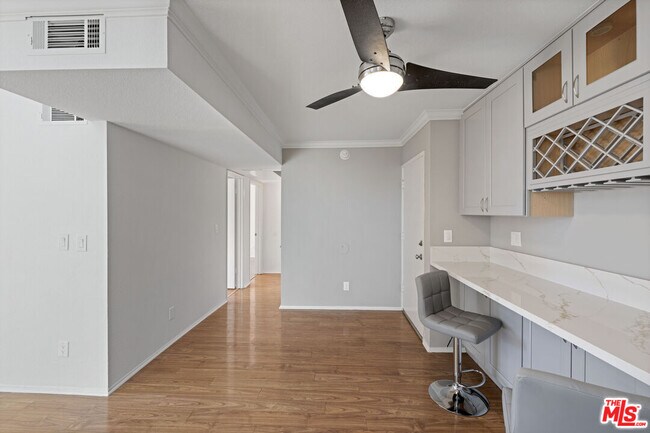 Building Photo - 5325 Newcastle Ave
