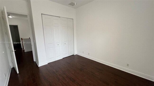 Building Photo - 3151 SW 47th St