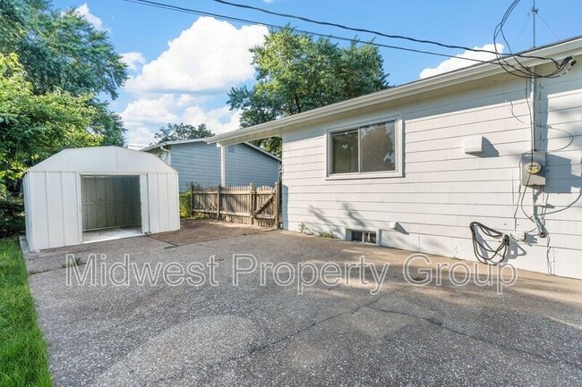 Building Photo - 1450 Tahoe Dr