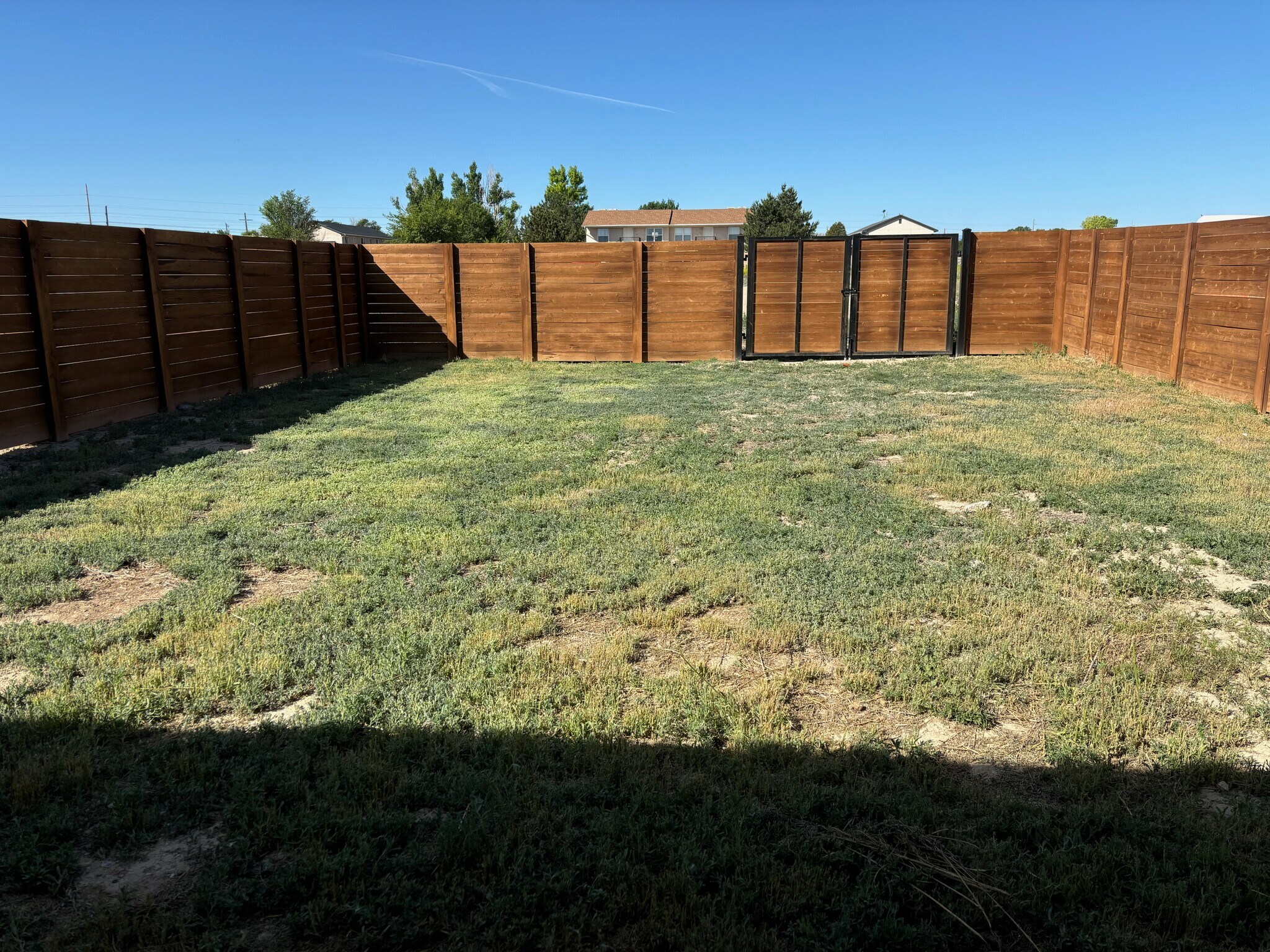 Building Photo - 736 E Springmont Dr