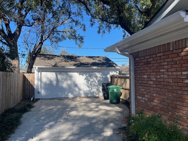 large 2 car garage with storage - 3706 Murworth Dr