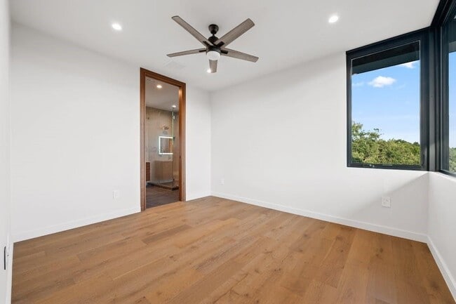 Building Photo - 3500 Cactus Wren Way