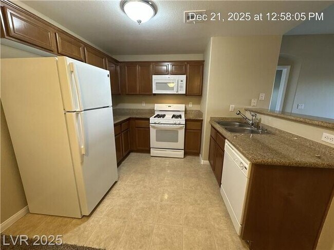 Building Photo - Spacious Southwest Condo with Open Layout & Resort-Style Community Amenities!